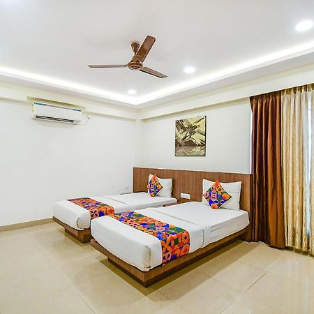 Fabhotel Kzar Select - 2Km From Park Street Calcutta Buitenkant foto