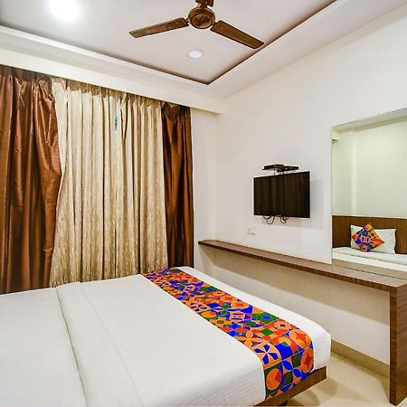 Fabhotel Kzar Select - 2Km From Park Street Calcutta Buitenkant foto