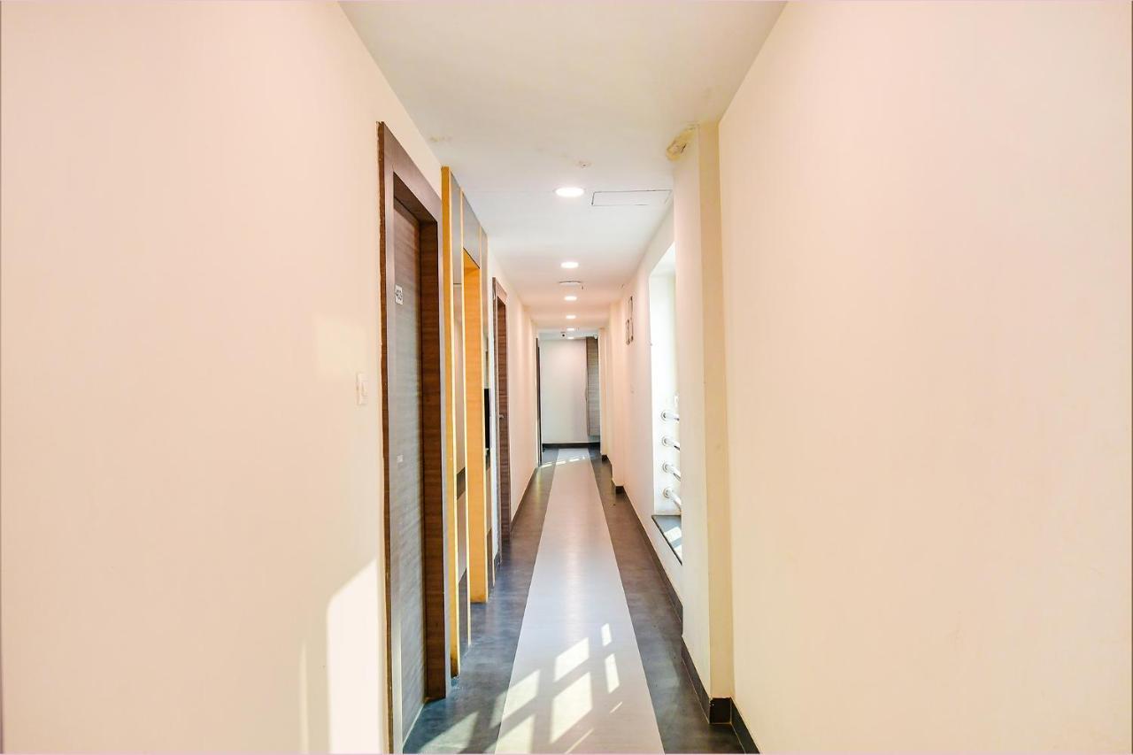 Fabhotel Kzar Select - 2Km From Park Street Calcutta Buitenkant foto