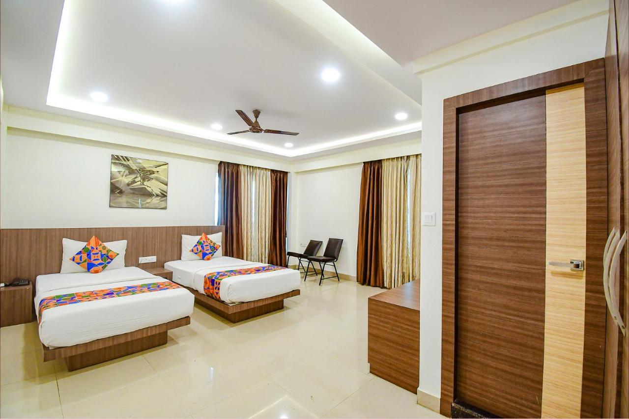 Fabhotel Kzar Select - 2Km From Park Street Calcutta Buitenkant foto