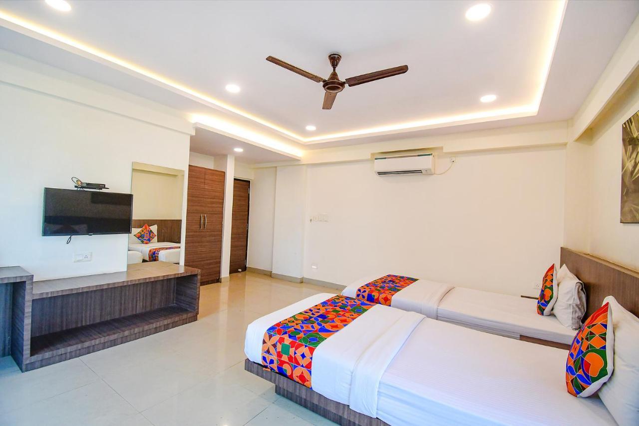 Fabhotel Kzar Select - 2Km From Park Street Calcutta Buitenkant foto
